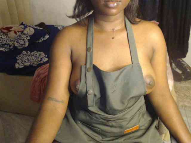 mia-boobs webcam