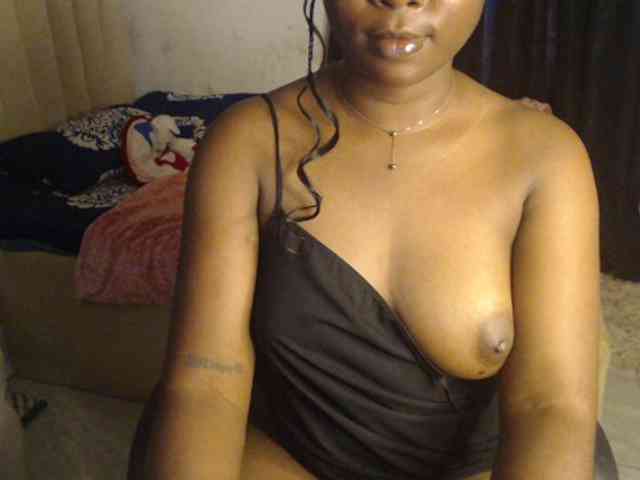 mia-boobs webcam