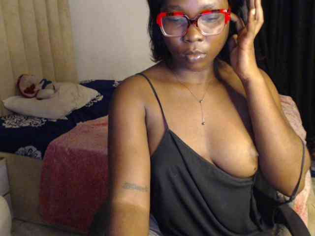 mia-boobs webcam