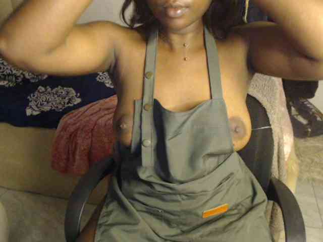 mia-boobs webcam