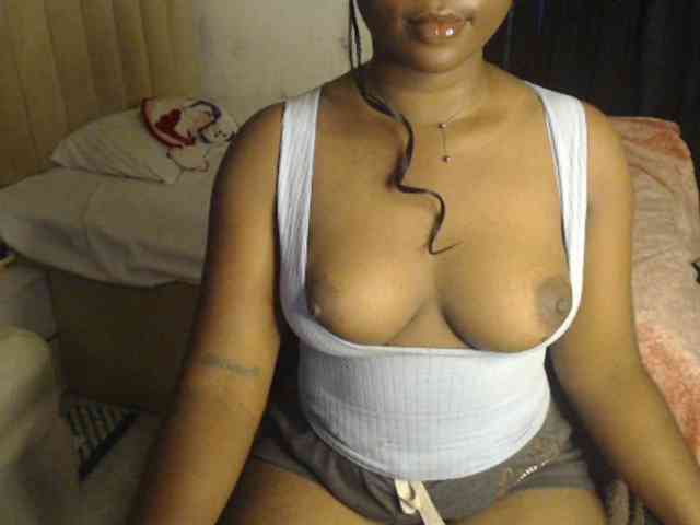 mia-boobs webcam