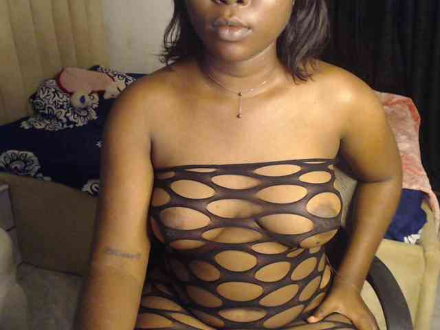mia-boobs webcam