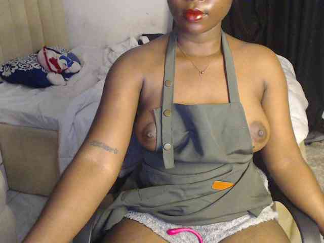 mia-boobs webcam