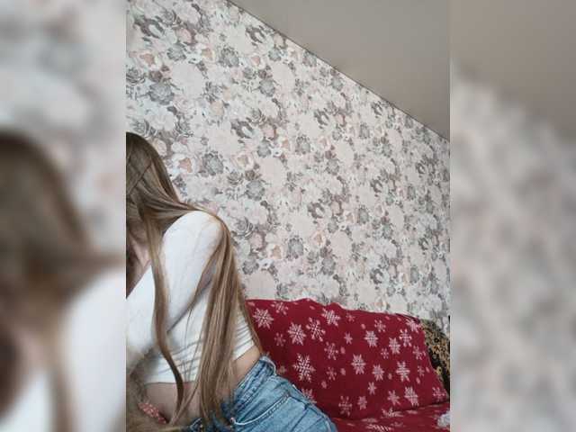 Marina-9819 live cam on BongaCams