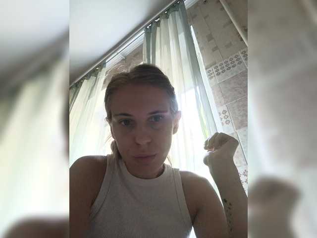 Marina-9819 live cam on BongaCams
