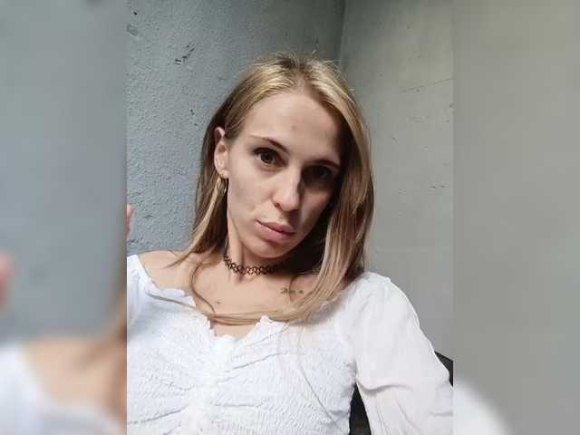 Marina-9819 live cam on BongaCams