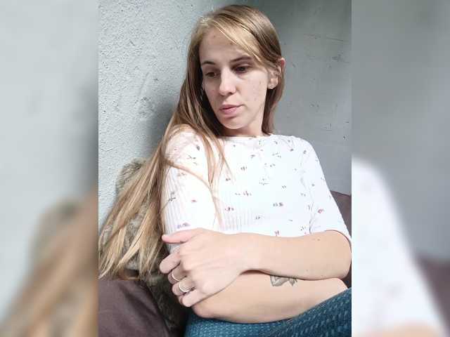 Marina-9819 live cam on BongaCams