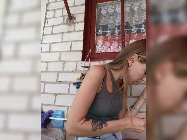 Marina-9819 live cam on BongaCams