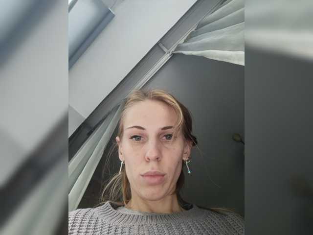 Marina-9819 live cam on BongaCams