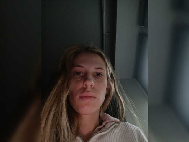 Marina-9819 live cam on BongaCams