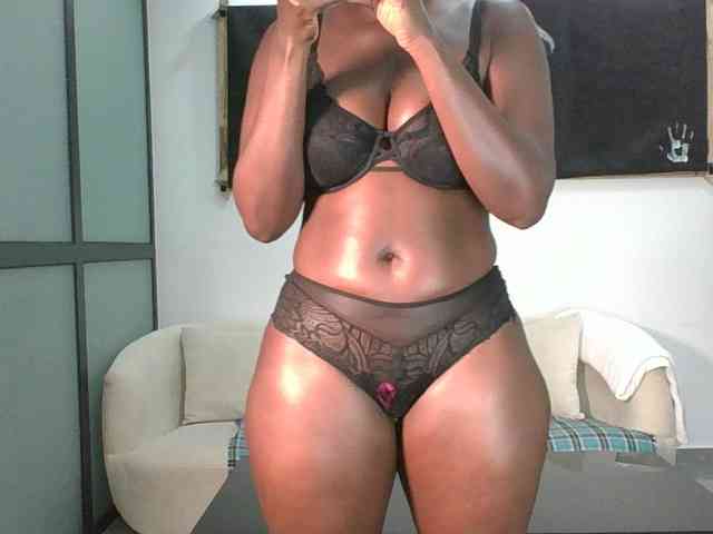 miss-cathy Live Webcam on BongaCams