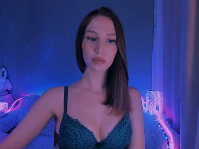 ellaamber live cam on BongaCams