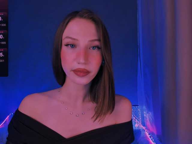 ellaamber's BongaCams show and profile