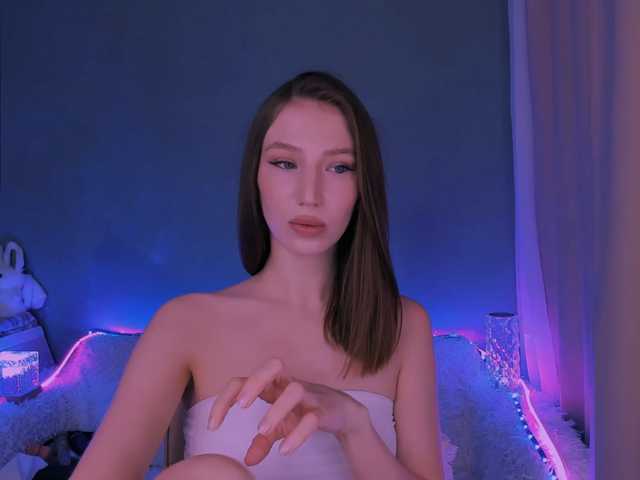 ellaamber live cam on BongaCams