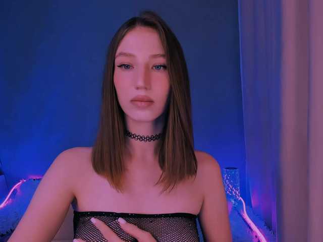 ellaamber live cam on BongaCams