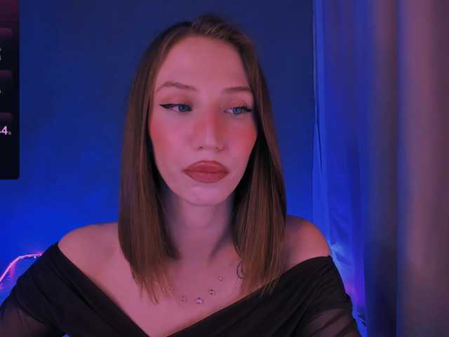 ellaamber's BongaCams show and profile