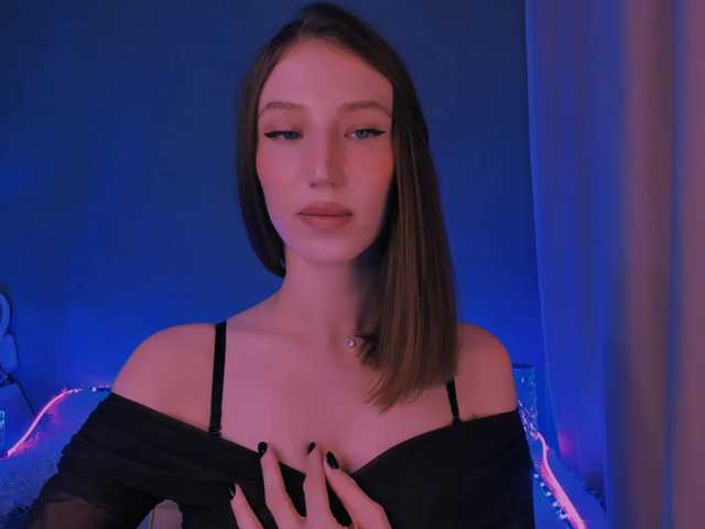 ellaamber live cam on BongaCams