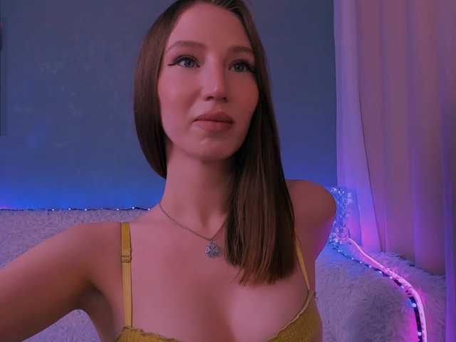 ellaamber live cam on BongaCams