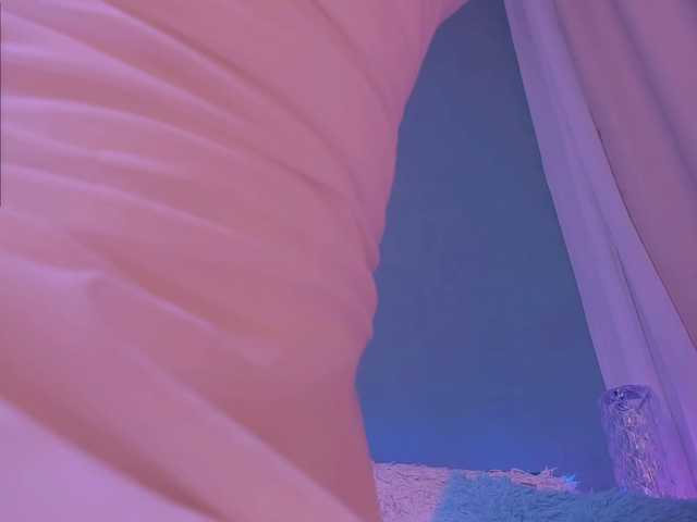 ellaamber live cam on BongaCams