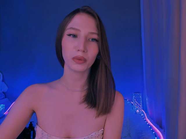 ellaamber live cam on BongaCams