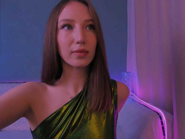 ellaamber live cam on BongaCams