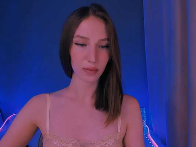 ellaamber live cam on BongaCams