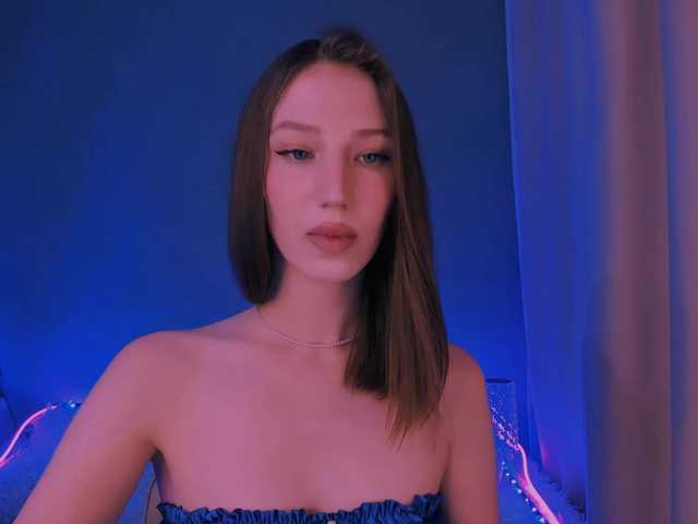 ellaamber live cam on BongaCams