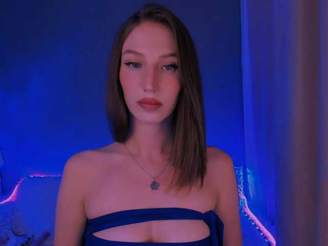ellaamber live cam on BongaCams