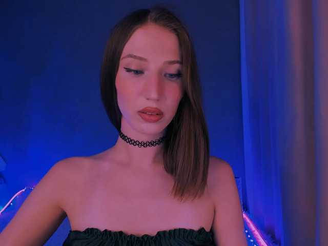 ellaamber live cam on BongaCams