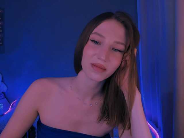 ellaamber live cam on BongaCams