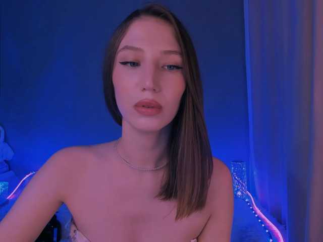 ellaamber live cam on BongaCams