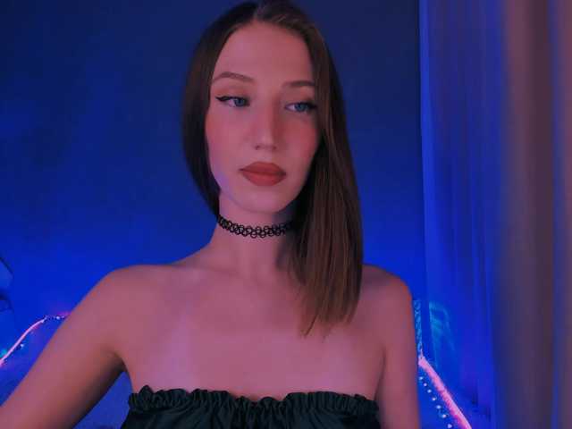 ellaamber live cam on BongaCams