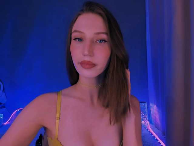 ellaamber live cam on BongaCams