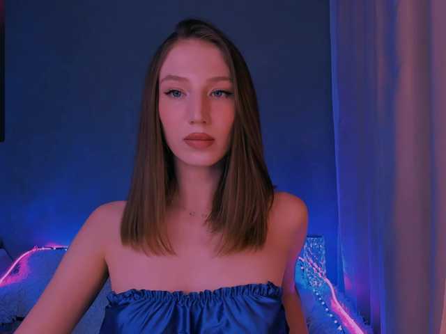 ellaamber live cam on BongaCams