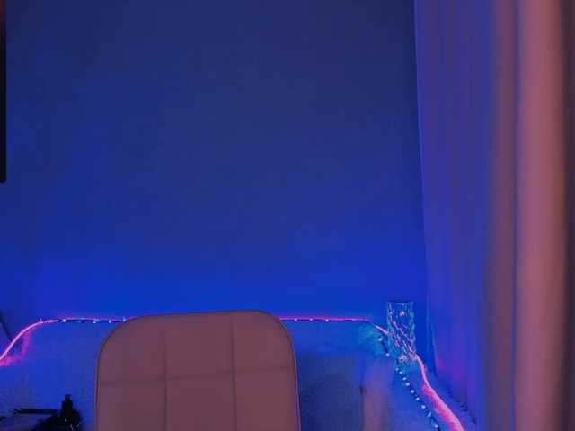 ellaamber live cam on BongaCams