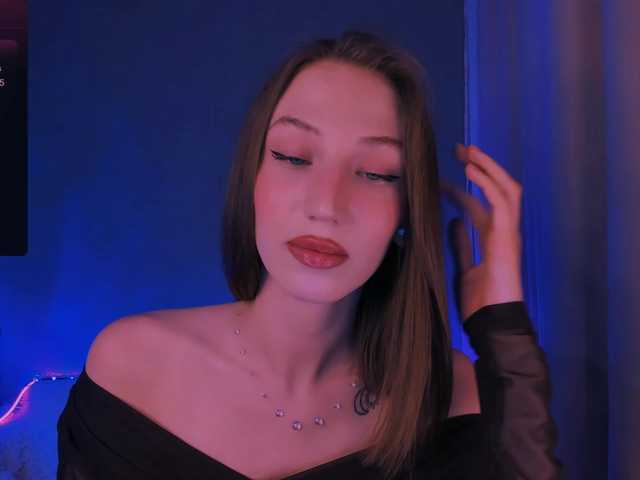 ellaamber's BongaCams show and profile