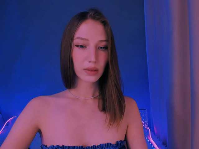 ellaamber live cam on BongaCams