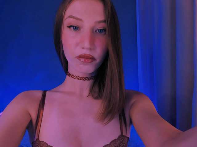 ellaamber live cam on BongaCams
