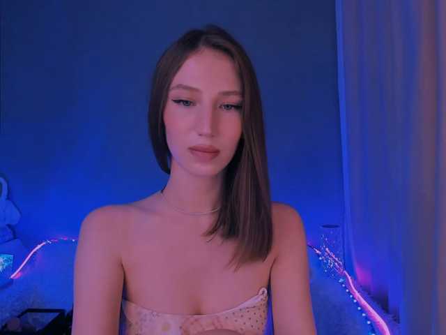 ellaamber live cam preview