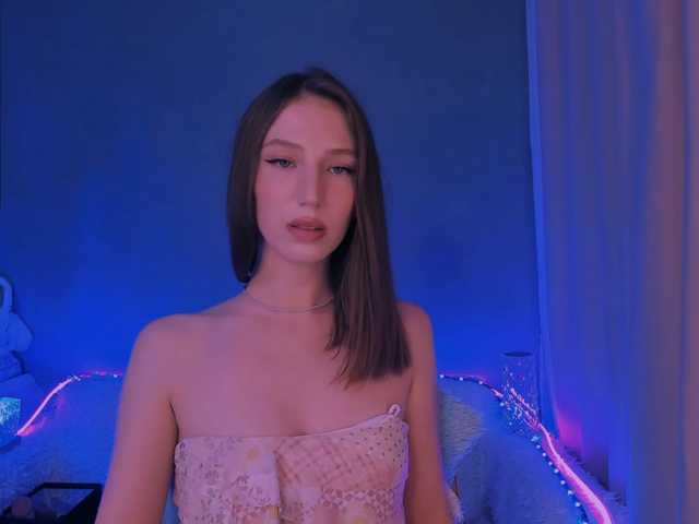 ellaamber live cam on BongaCams