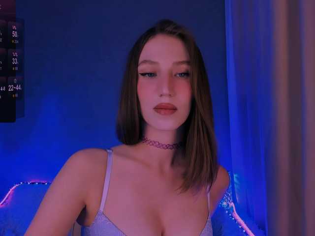 ellaamber live cam on BongaCams