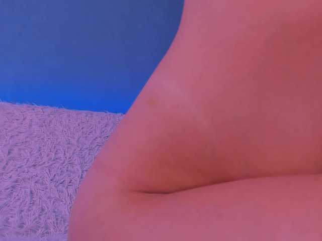 ellaamber live cam on BongaCams