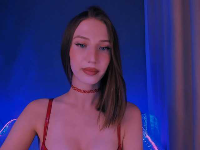 ellaamber live cam on BongaCams