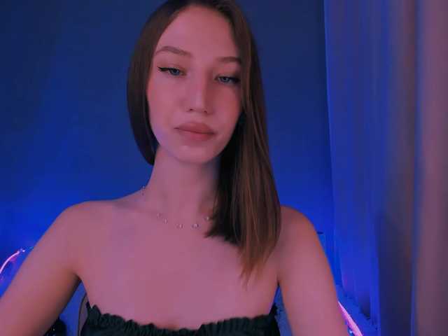 ellaamber live cam on BongaCams