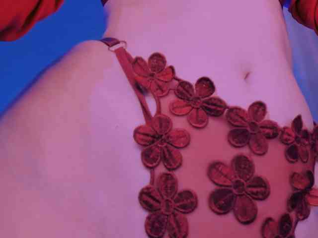 ellaamber Live Webcam on BongaCams