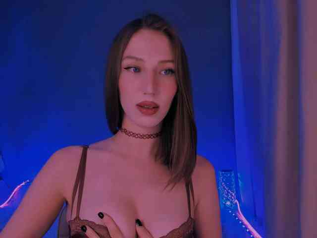 ellaamber webcam