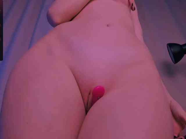 ellaamber webcam