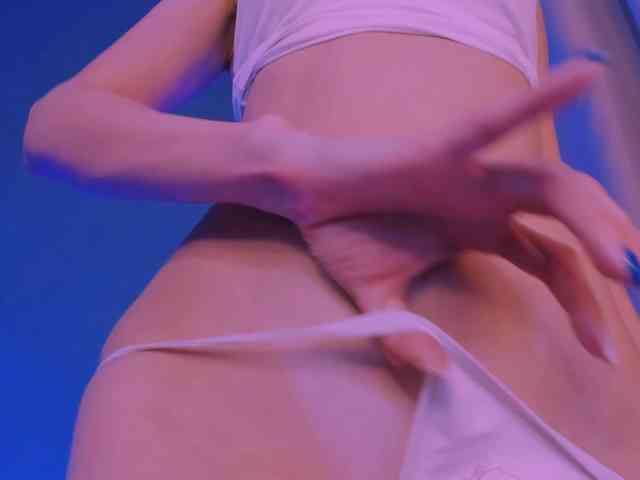 ellaamber webcam