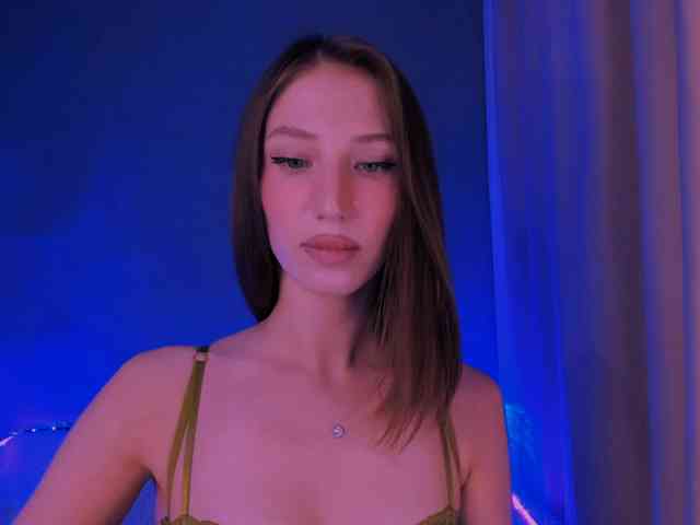 ellaamber webcam