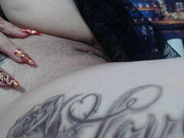 Lucy-mature live cam on BongaCams